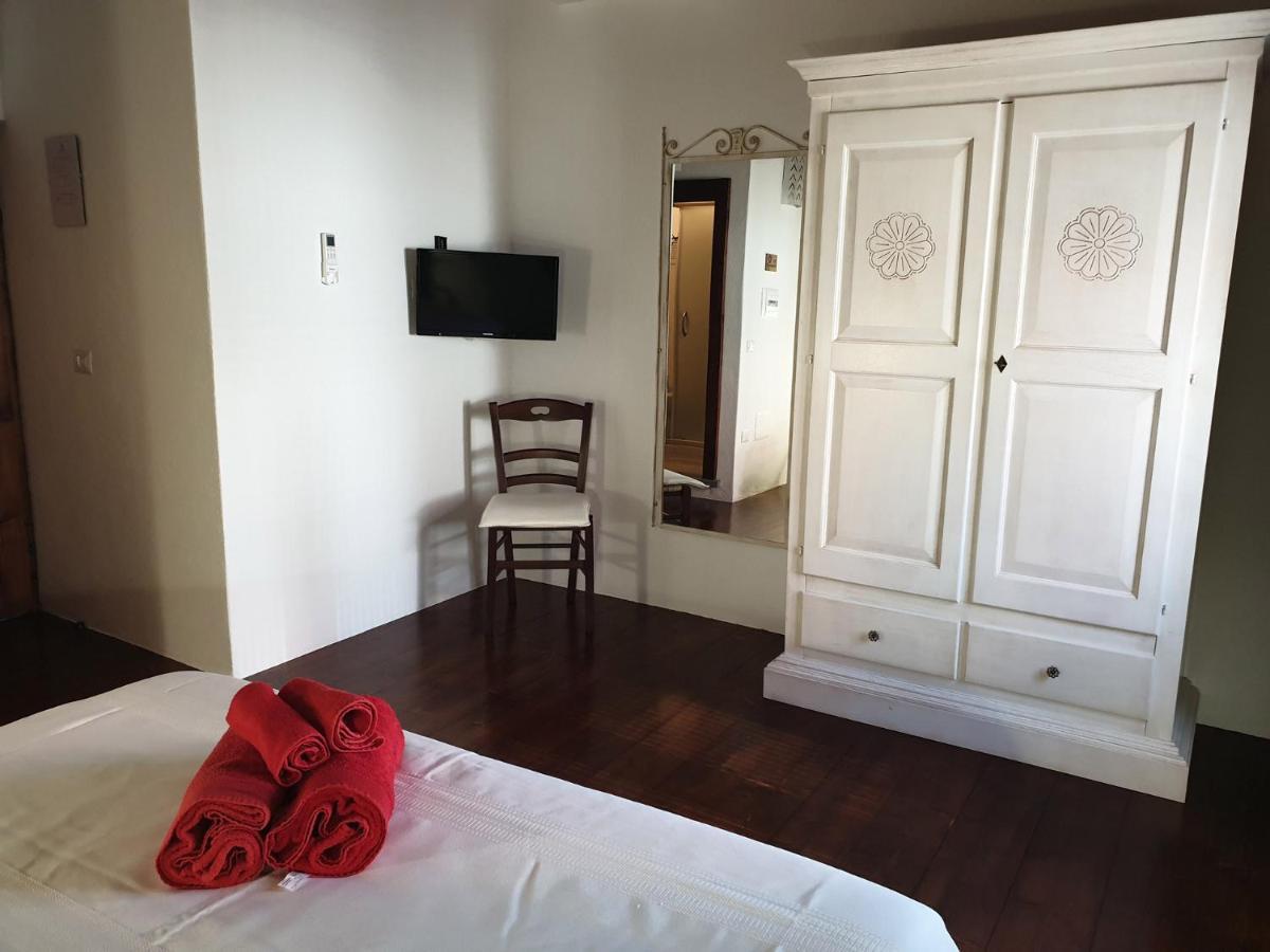 The Templars Guesthouse Santu Lussurgiu Bagian luar foto