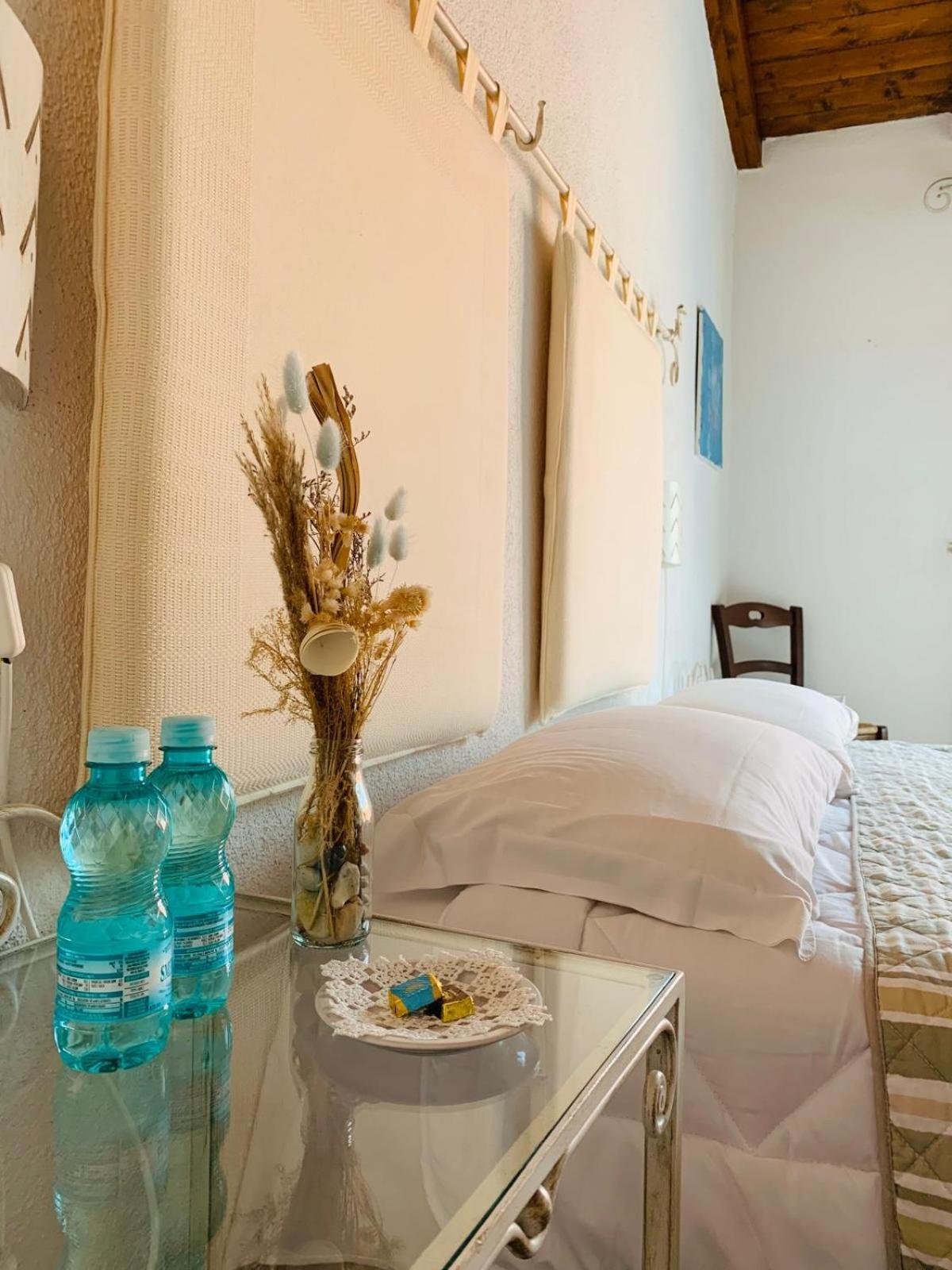 The Templars Guesthouse Santu Lussurgiu Bagian luar foto