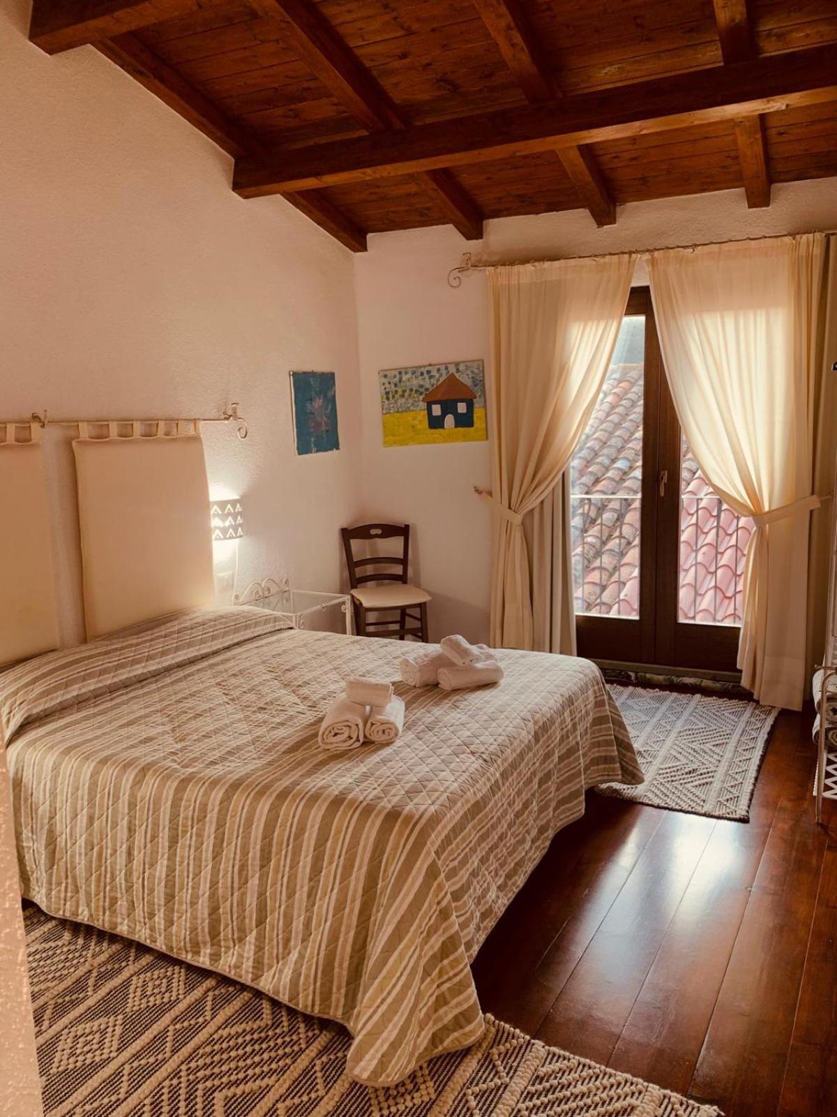 The Templars Guesthouse Santu Lussurgiu Bagian luar foto