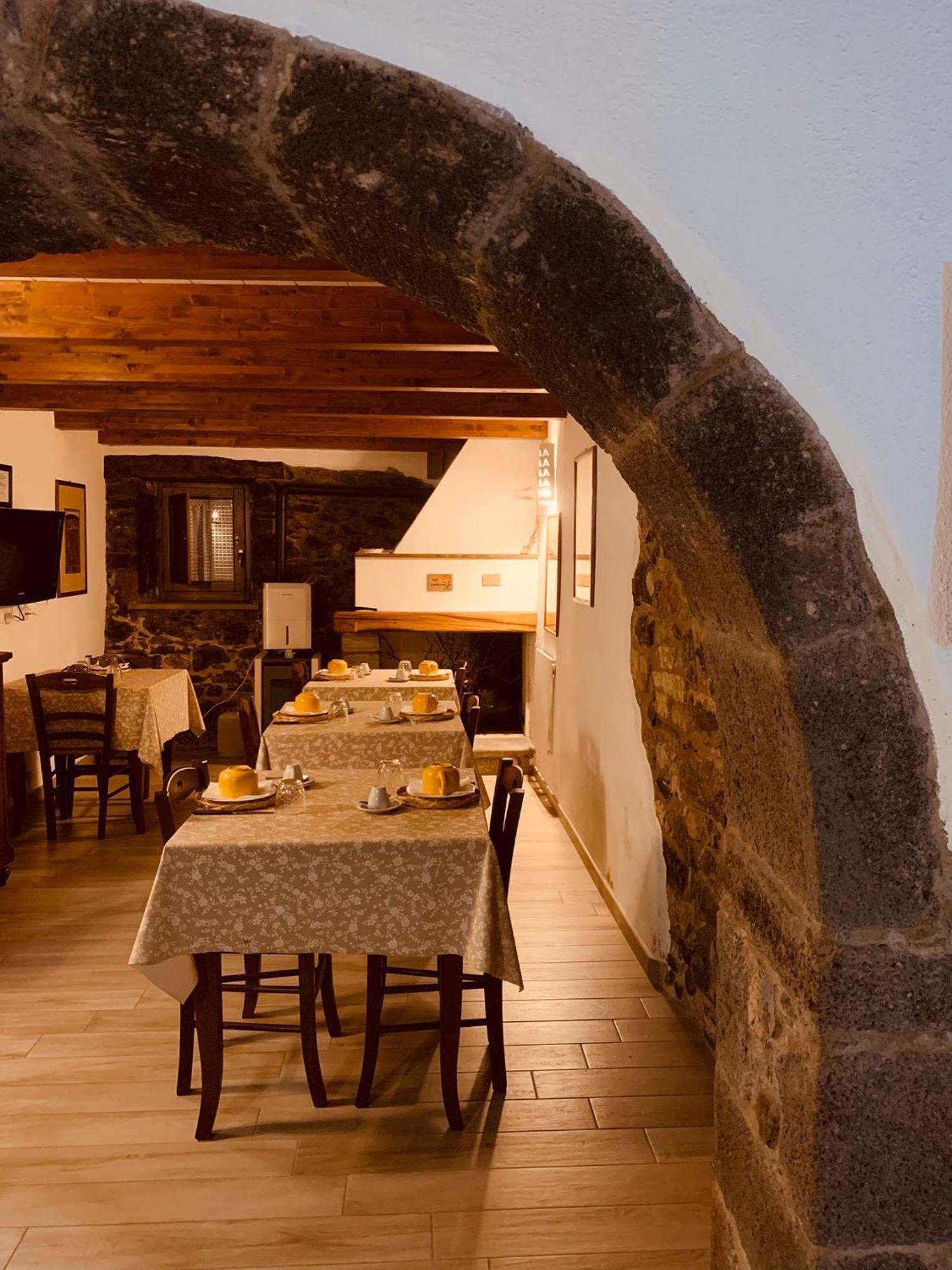 The Templars Guesthouse Santu Lussurgiu Bagian luar foto